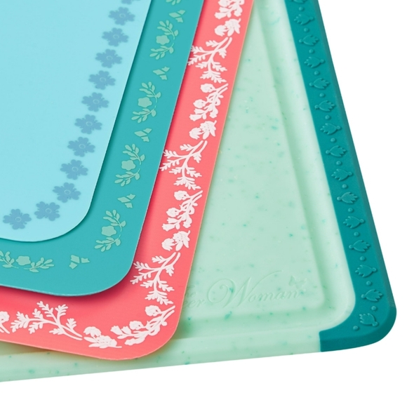 New Pioneer Woman Blooming Bouquet Cultery Set - Picture 3 of 7